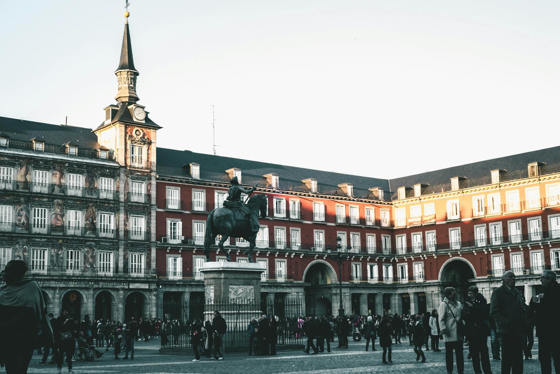 Madrid vibrant streets and architecture
